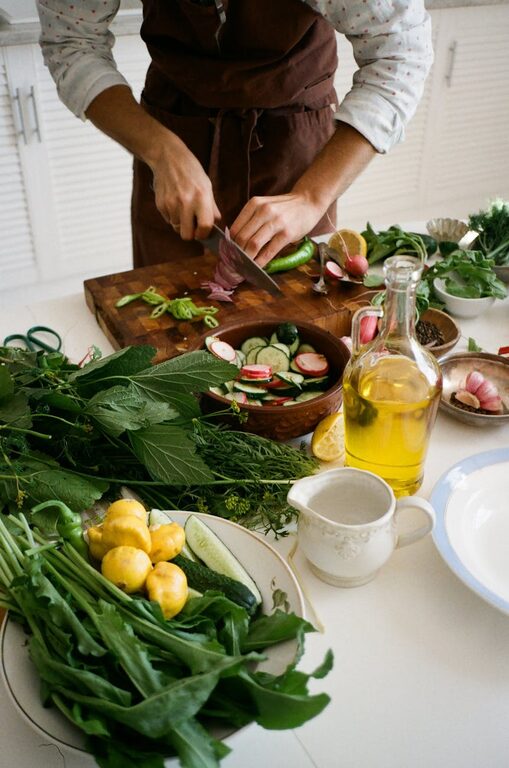 How to Create a Simple Weekly Meal Plan for Stress-Free Cooking